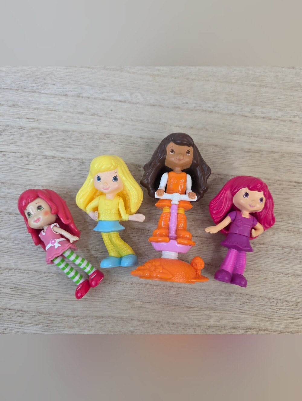 Strawberry Shortcake Mini Doll Set